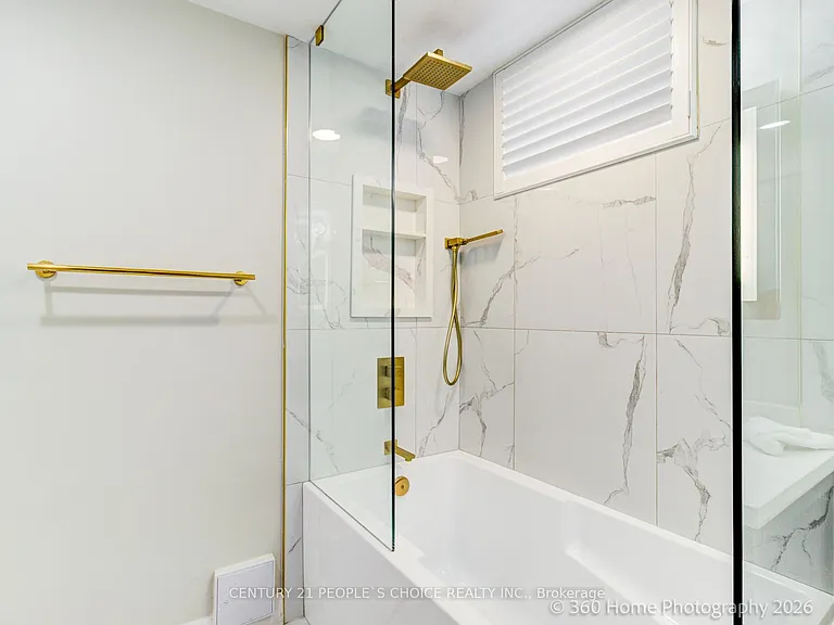 37 Bentworth Ave #LOWER — Photo 16