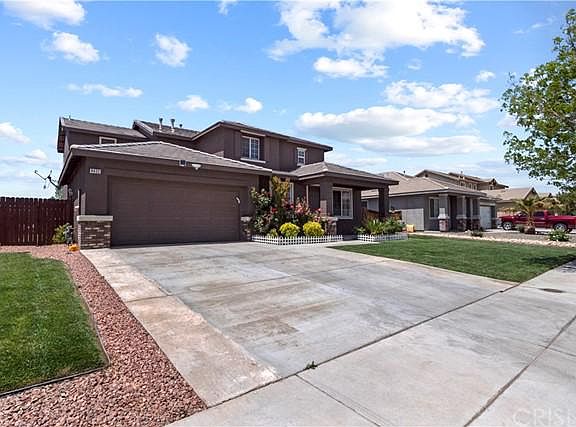 4th image of 8432 Hoover Ct