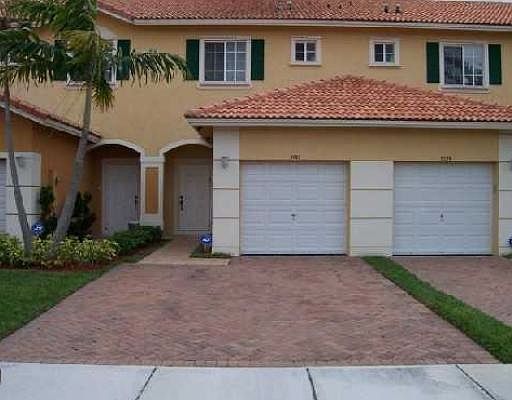 2nd image of 5747 Isles Cir