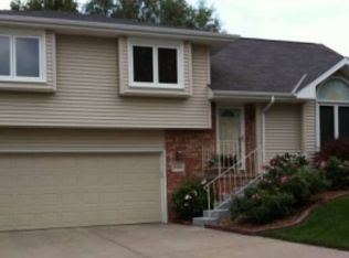 7530 S 34th St, Lincoln, NE 68516