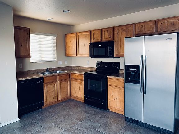 3rd image of 3526 S Hawk Dr