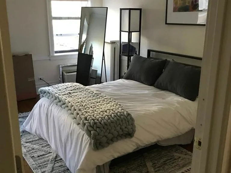 721 Foster St #1 — Photo 6