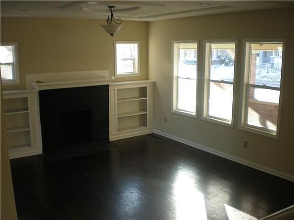 3rd image of 3921 N Capitol Ave