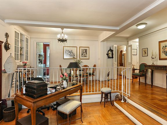 5th image of 110 E 87th St APT 5A
