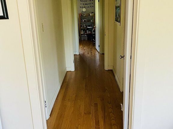 5th image of 2459 Clover St #2