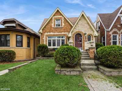 6046 N Monitor Ave, Chicago, IL, 60646
