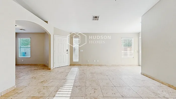 3259 E Kerry Ln — Photo 6