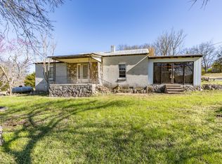 2358 Knob Creek Rd, Columbia, TN 38401