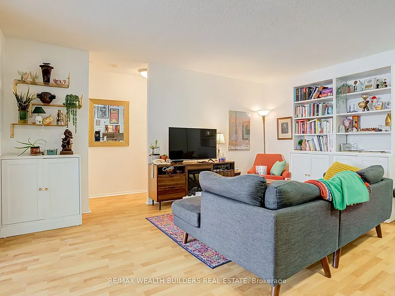 633 Bay St #803 — Photo 15