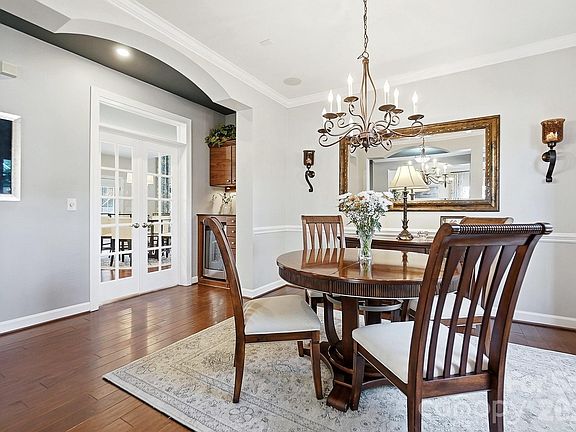 4th image of 1103 Cooper Ln