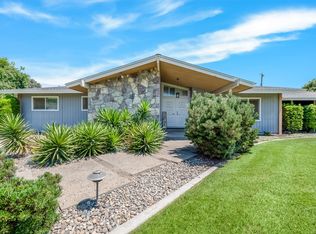 3235 W Royal Oaks Dr, Visalia, CA 93277