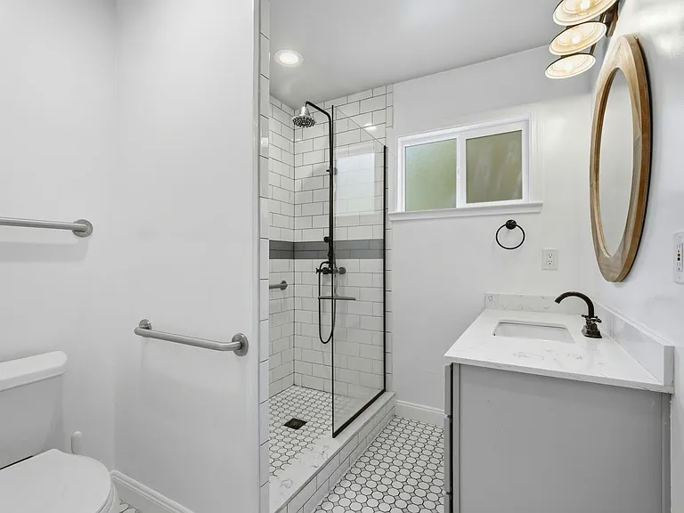 1680 Grove Way — Photo 11