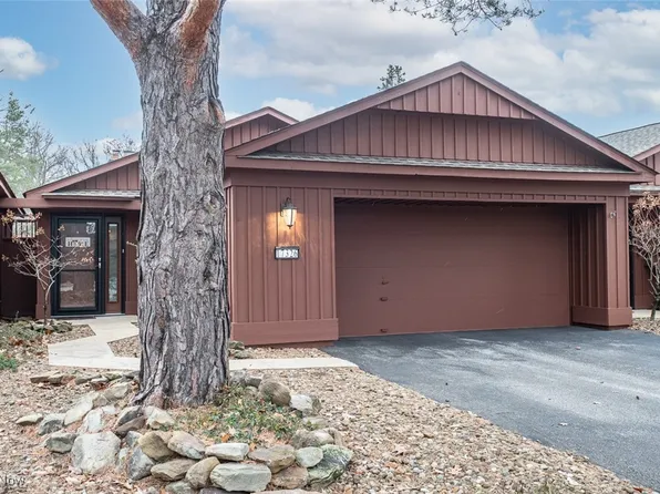 17326 Iyami Ct, Strongsville, OH 44136
