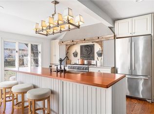 24 Washington St, North Kingstown, RI 02852