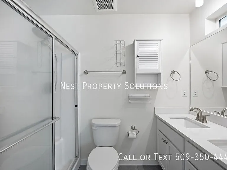 123 9th Ave #8 — Photo 15