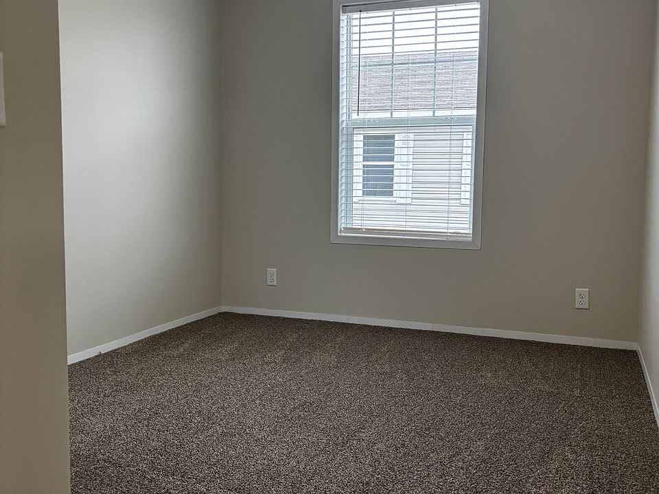 33201 Grove Ct #325, photo 6