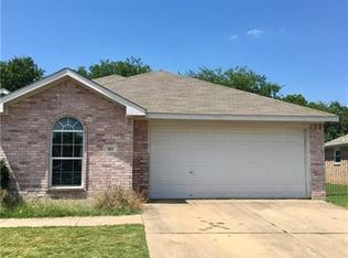 401 Troxell Blvd, Rhome, TX 76078