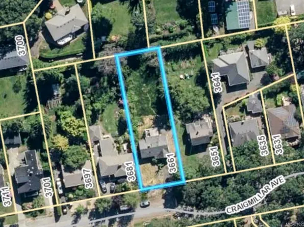 3661 Craigmillar Ave, Saanich, BC V8P 3H2