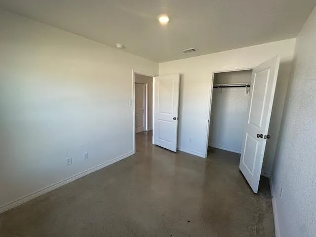 1201 Lehmann Dr #B — Photo 7
