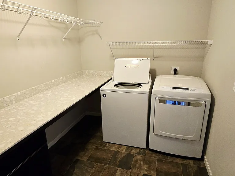 4315 Novak Dr SW — Photo 32