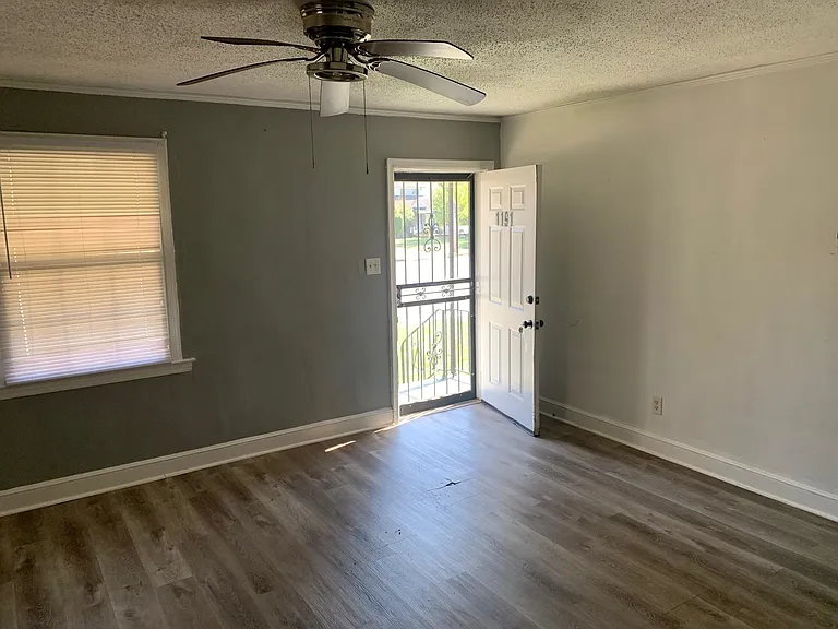1191 N Graham St — Photo 6