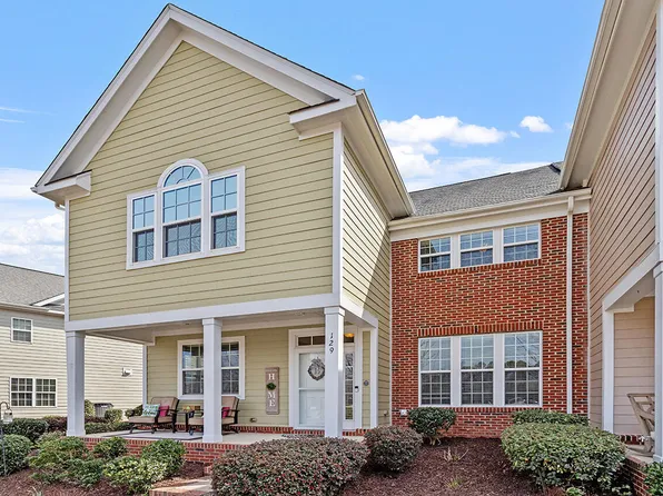 129 Coffee Bluff Ln, Holly Springs, NC 27540
