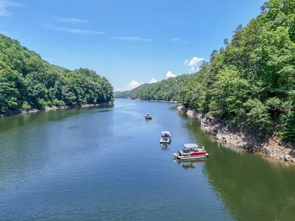 94 Wild Orchard Rd #2, Bryson City, NC 28713