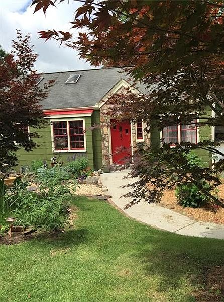 2nd image of 440 Leonardo Ave