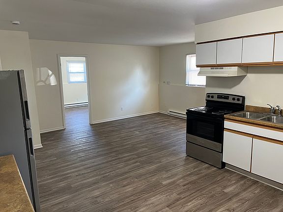 4th image of 1611 Maness Ct #4