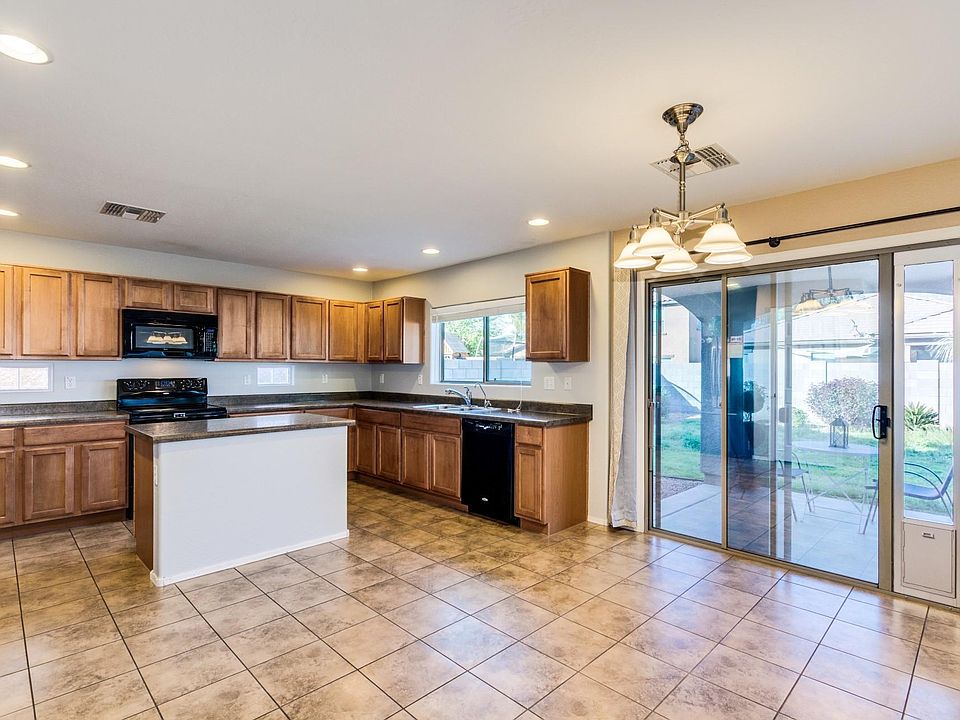 1st image of 21828 E Creosote Dr