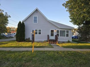 223 E Washington St, Poynette, WI 53955