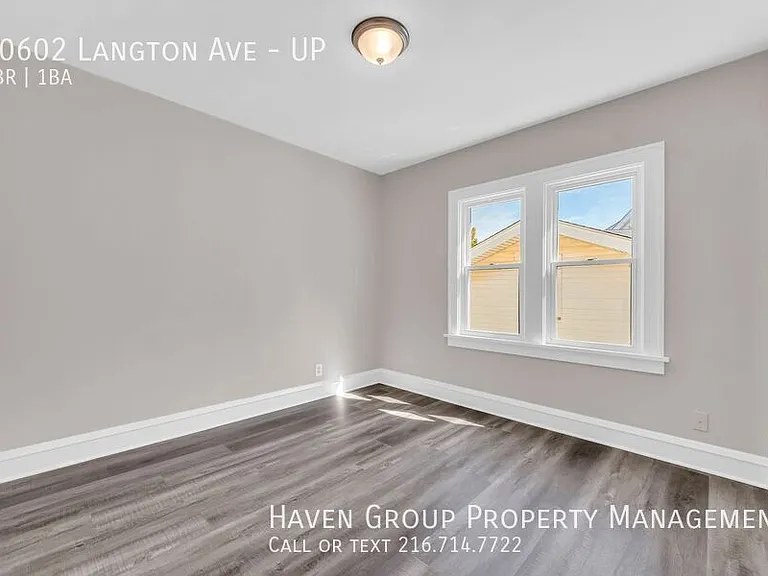 10602 Langton Ave #UP — Photo 14