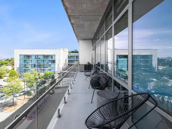 320 Adolphus Avenue image 7 of 9