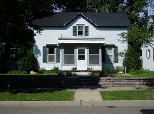 134 6th Ave N, Hopkins, MN 55343