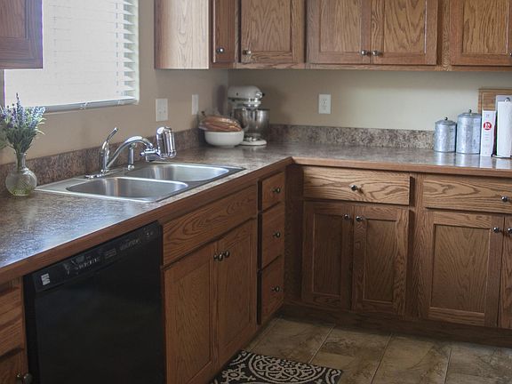 2nd image of 428 Highland Grove Dr