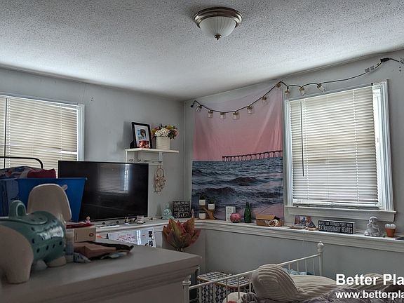 2nd image of 9 Copenger St APT 4