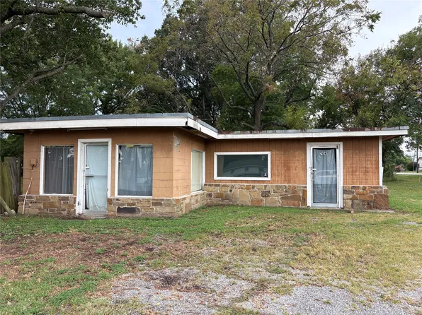 712 S 3rd St, Porter, OK 74454
