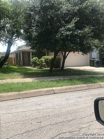 1st image of 210 Hallie Cv
