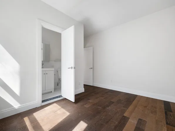 526 West 111th Street image 7 of 16