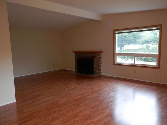 4th image of 10809 14th Ave S