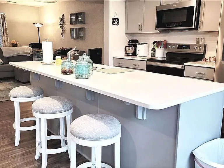220 Scotch Pine Dr — Photo 3