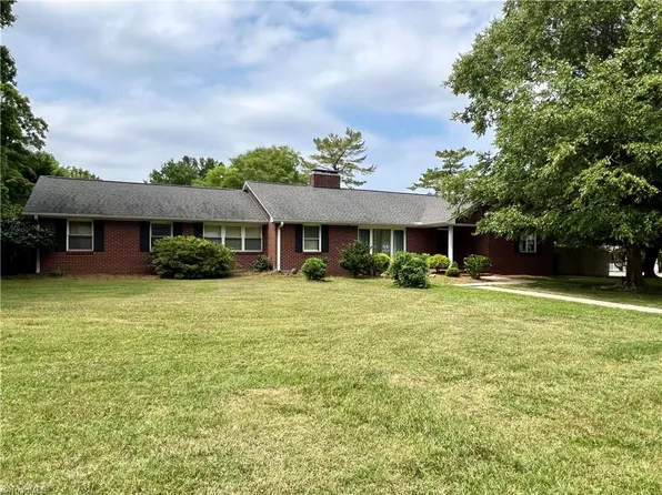 317 Joyce Ln, Kernersville, NC 27284
