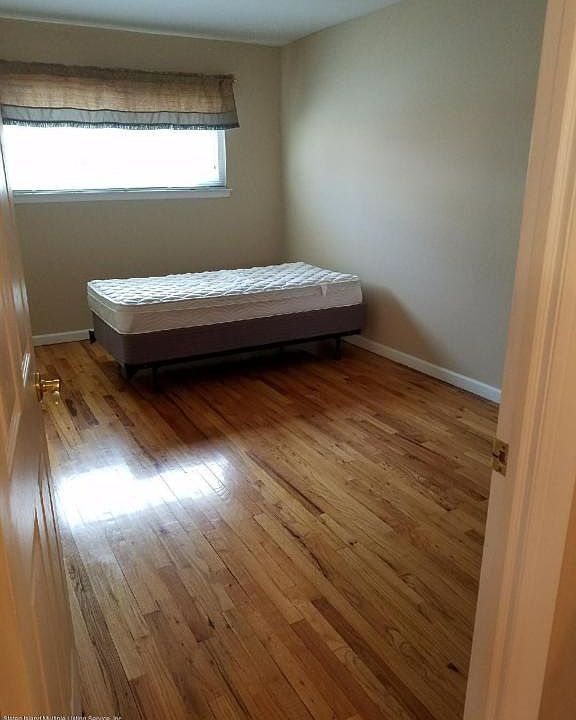 2nd image of 56 E Stroud Ave