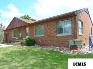 1462 State Route 121, Lincoln, IL 62656