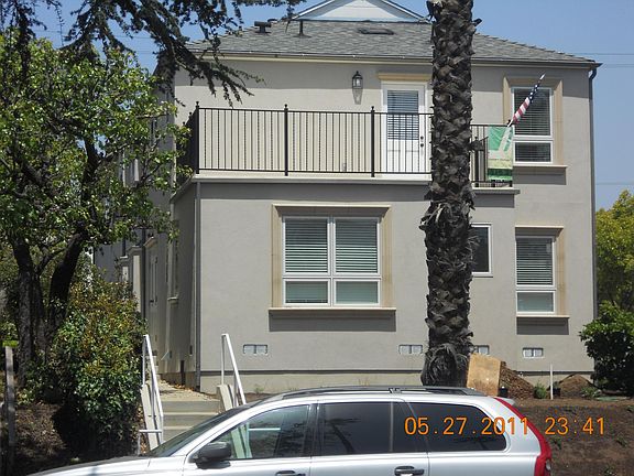 3rd image of 903 Washington Ave