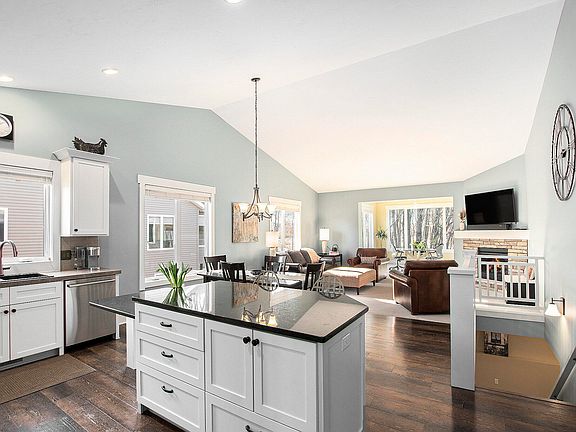 2nd image of 4152 Cottage Trl #15