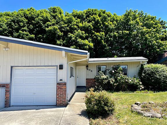 2nd image of 801 SE 110th Ave #801