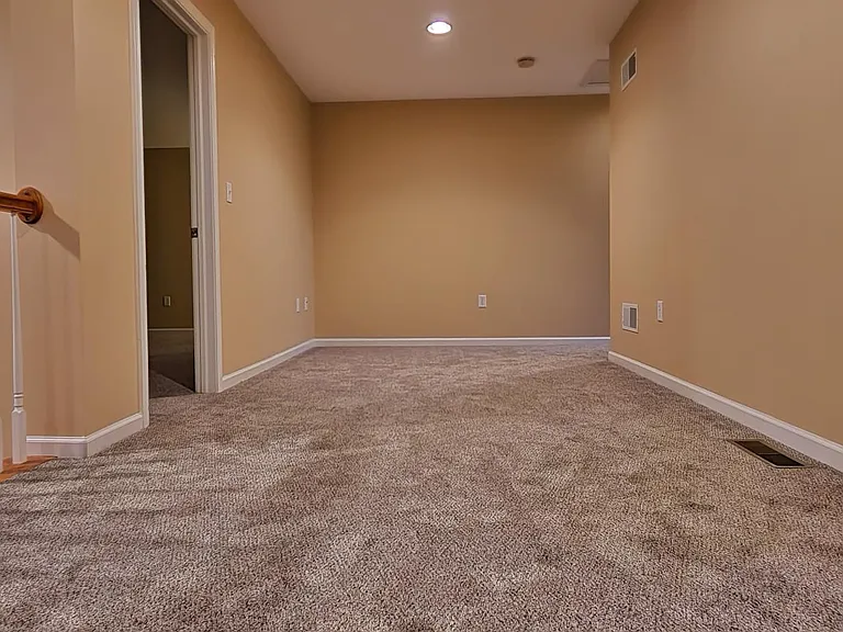 4160 Roth Farm Village Cir — Photo 6