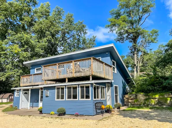 124 Riverside St, Bellevue, IA 52031