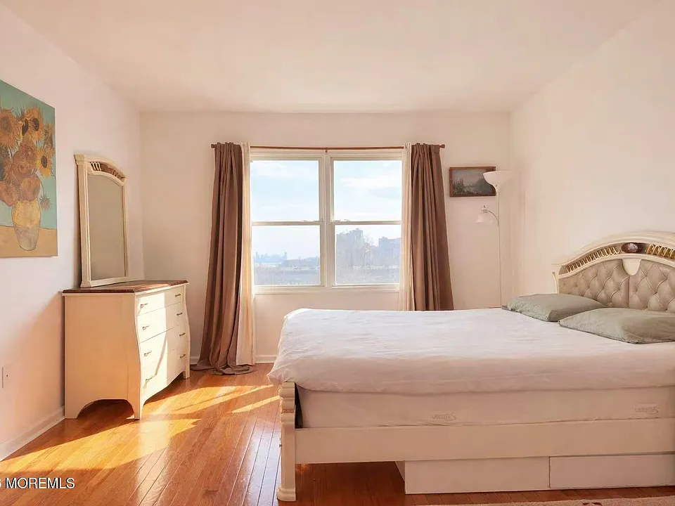 330 Promenade Edgewater #330